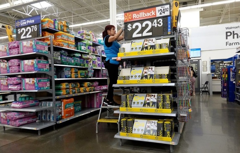 Department that specializes in discount sales inside Walmart